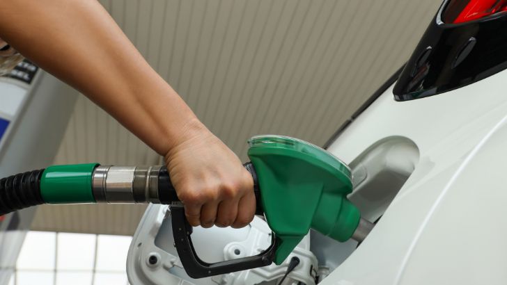 https://www.salarnews.in/public/uploads/images/newsimages/maannewsimage16092026_205327_fuel dispenser.jpg